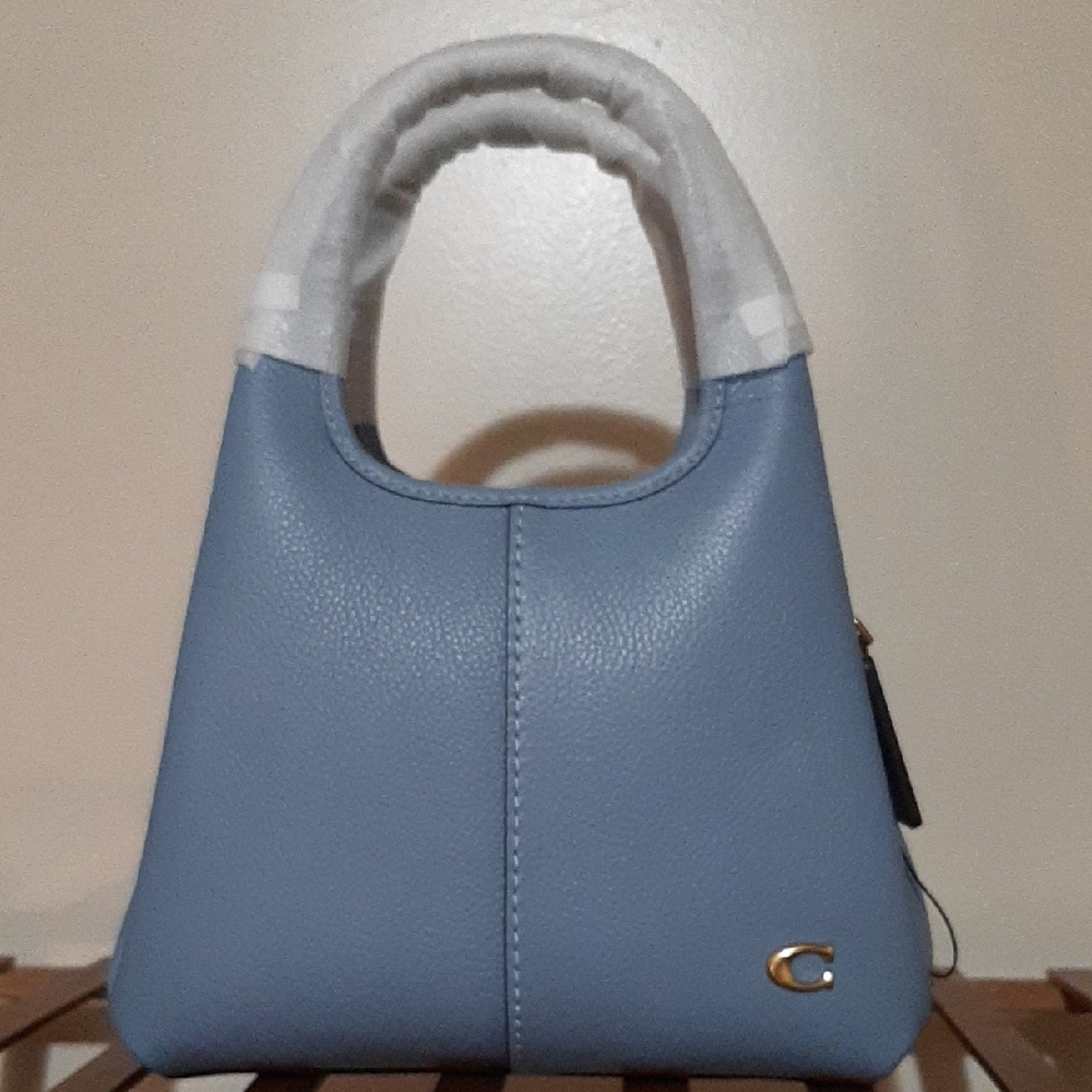 NWT Coach Lana Shoulder Bag 23